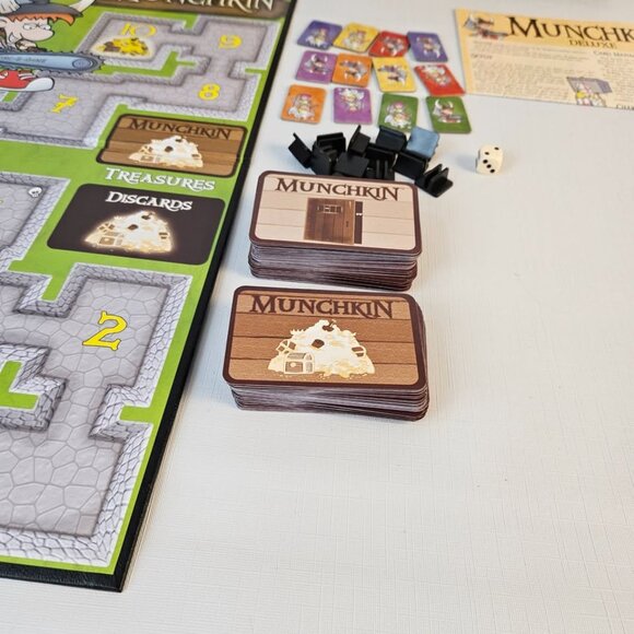 Munchkin Deluxe Board Game Steve Jackson Games Complete - Picture 5 of 5